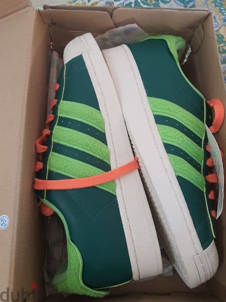 Original Adidas superstar shose for sale size 42.5 new unused. 3