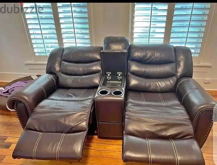 RECLINERS COUCHES 17