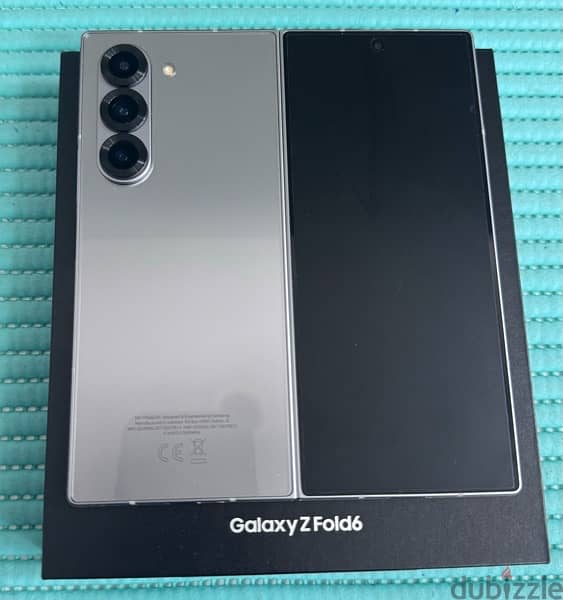 Samsung Galaxy Z fold 6 5G 256 GB Silver Shadow 1 week Used Only! 2