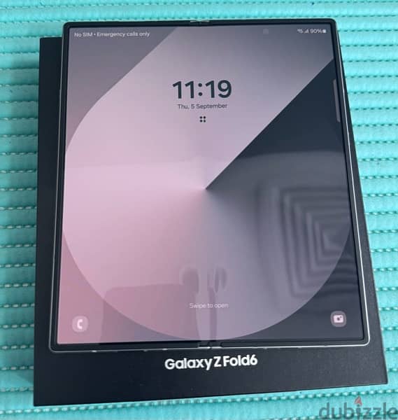 Samsung Galaxy Z fold 6 5G 256 GB Silver Shadow 1 week Used Only! 3