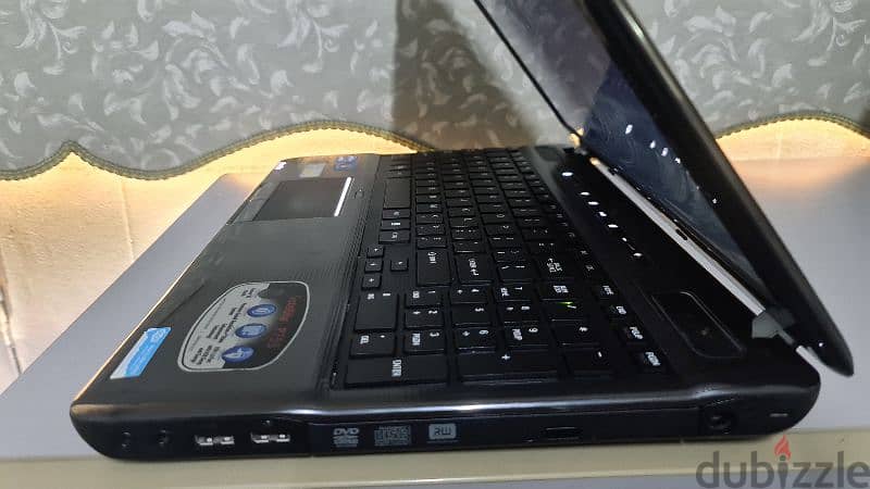 USED TOSHIBA LAPTOP FOR SALE IN GOOD CONDITIONS 1