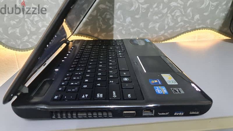 USED TOSHIBA LAPTOP FOR SALE IN GOOD CONDITIONS 2