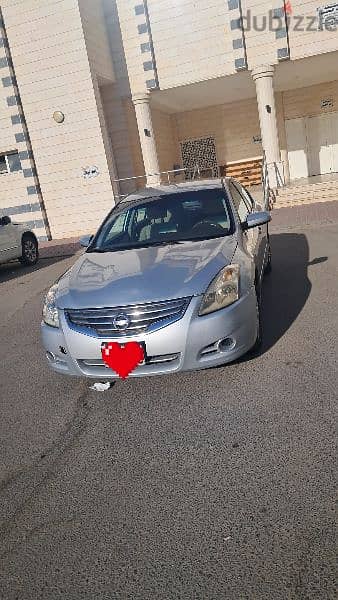 Nissan Altima 2012  V4  2.5. URGENT SALE FAMILY USED 2