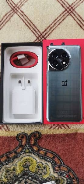 OnePlus 11 5g. (16gb 256gb ) 2