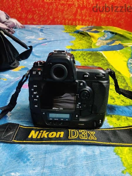 i like to Sell my Nikon D3X with Nikon AF-S 24 to 70 mm F/2.8G 4