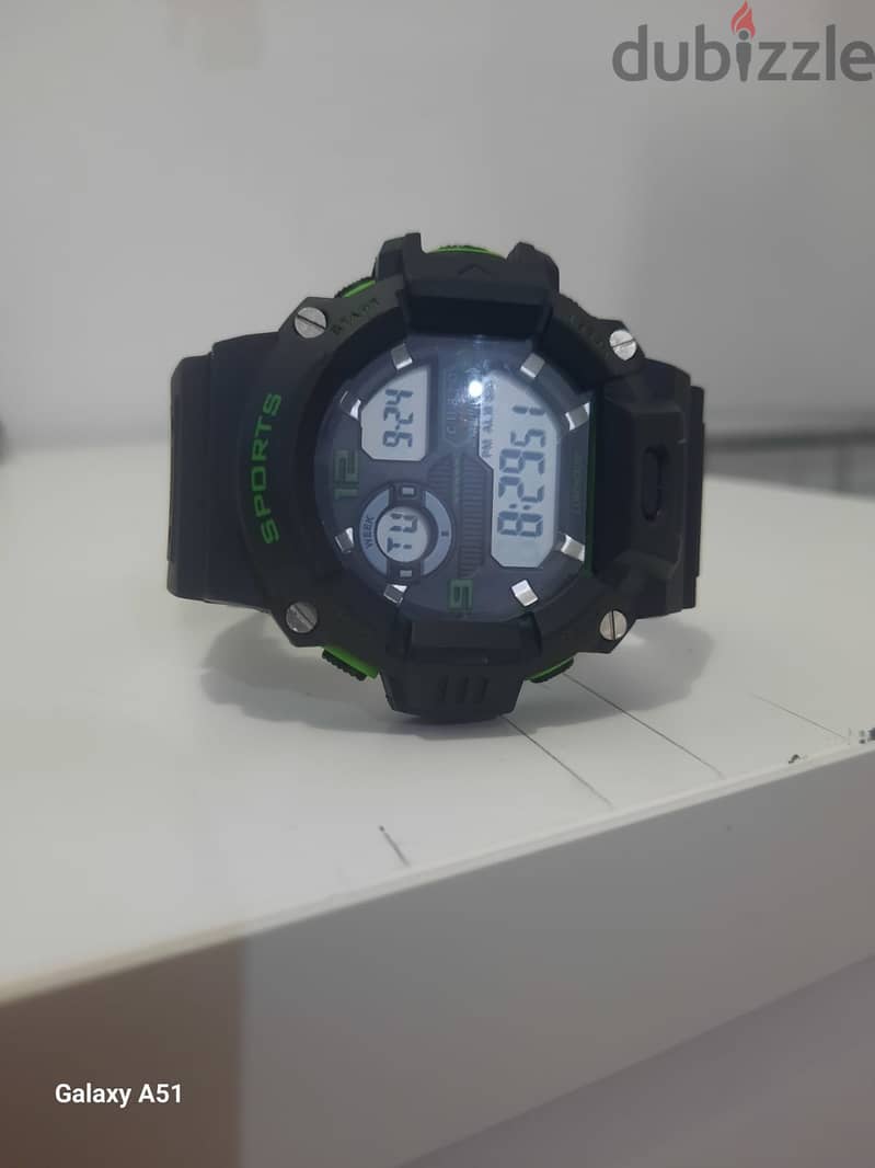 Watch in (Excellent condition) 4