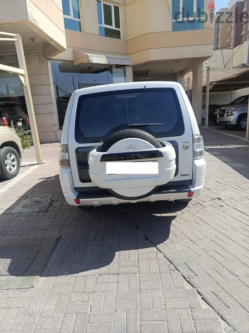 Mitsubishi Pajero 2013 for sale ميتسوبيشي باجيرو 2013 للبيع 3