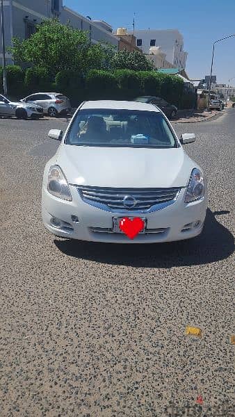 Nissan Altima 2012 V 4 URGENT SALE FAMILY USED 2