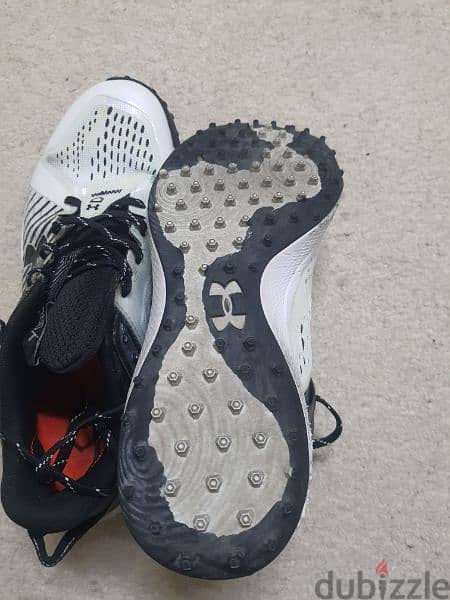 Original under Armour cricket shoes for sale good condition size 45. 2