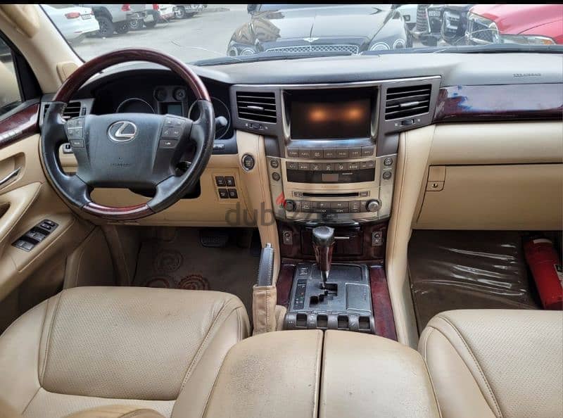 Lexus LX-Series 2009 4