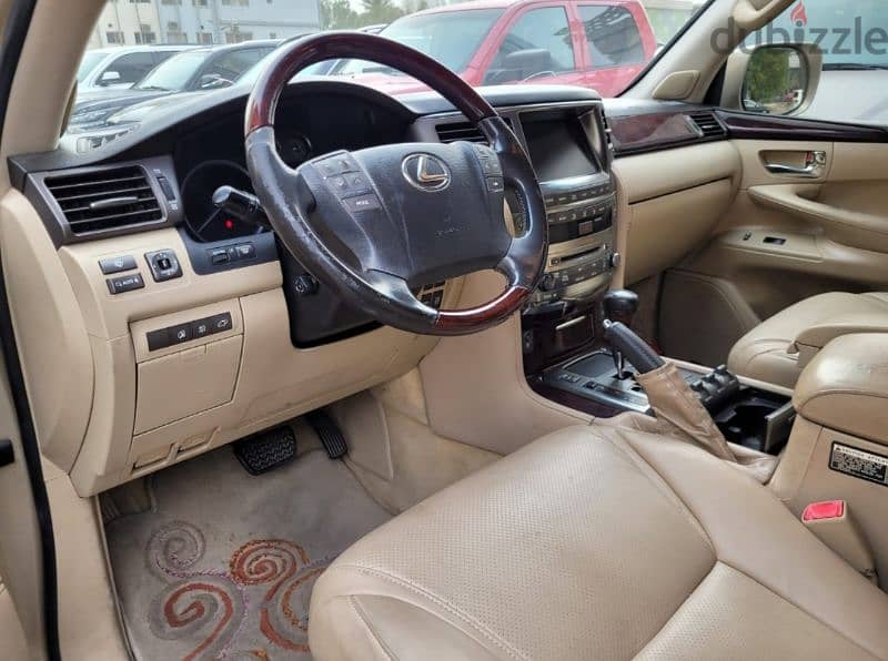 Lexus LX-Series 2009 7