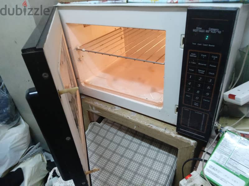 GIBSON   MICROWAVE OVEN  Made in USA 3