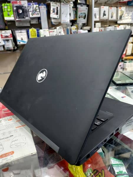 DELL LAPTOP TOUCH SCREEN I7 7GENRATION 16gbram 256gb ssd 3