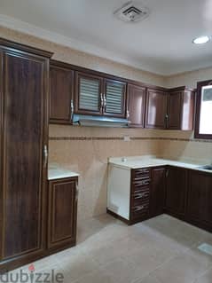 Pets friendly 4 bedroom floor w/balcony in Mangaf. 0