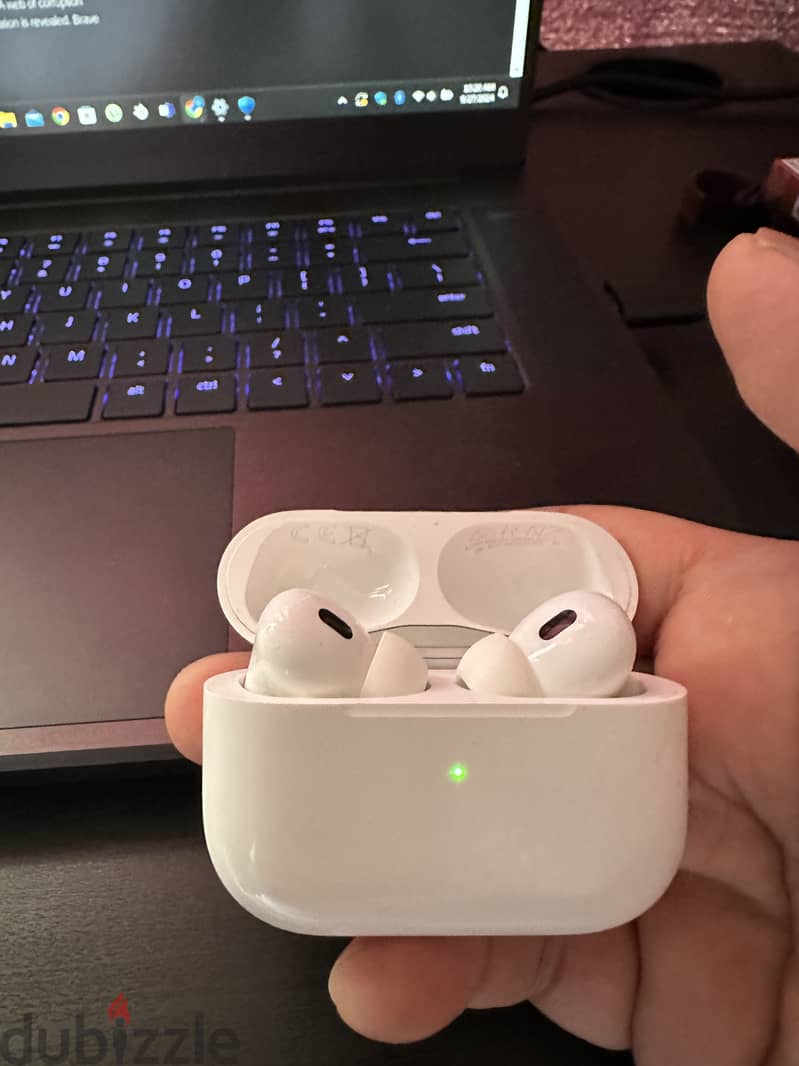 Airpods pro 2nd gen( lightning port) 1