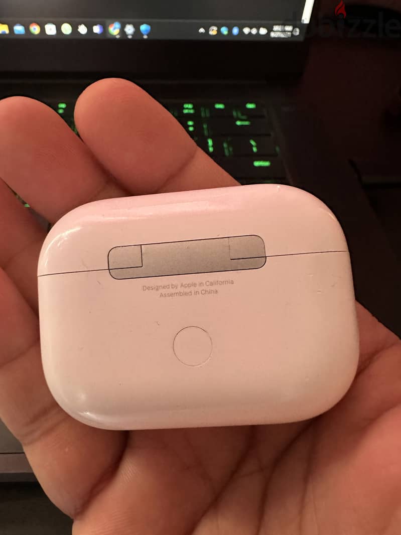 Airpods pro 2nd gen( lightning port) 4