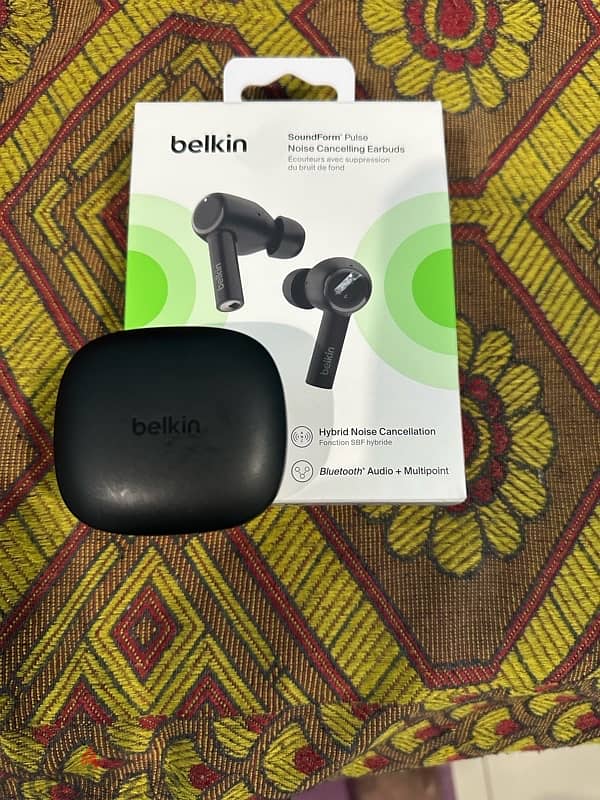 Belkin SoundForm pulse earbuds 3