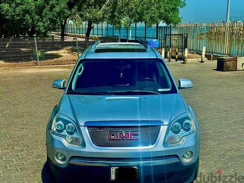 GMC Acadia full option with panoramic sunroof 0