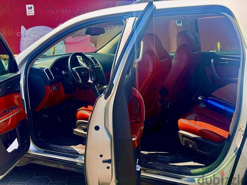 GMC Acadia full option with panoramic sunroof 5