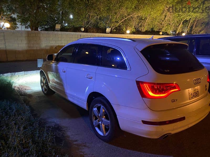 Audi Q7 2010 3