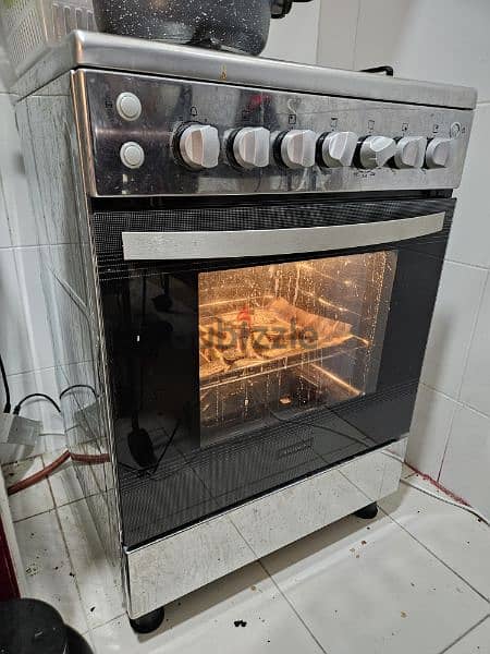 FRIGIDAIRE gas oven/stove at half price 1