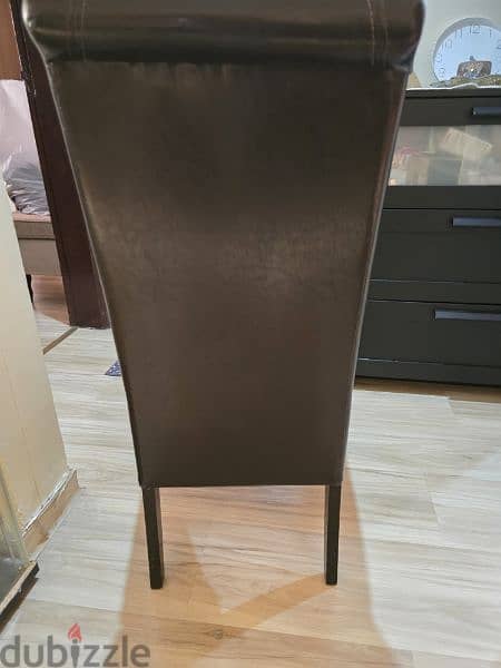 Set of 6 Chairs in great condition 1