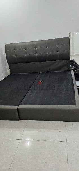 bed with storage drawers. 5