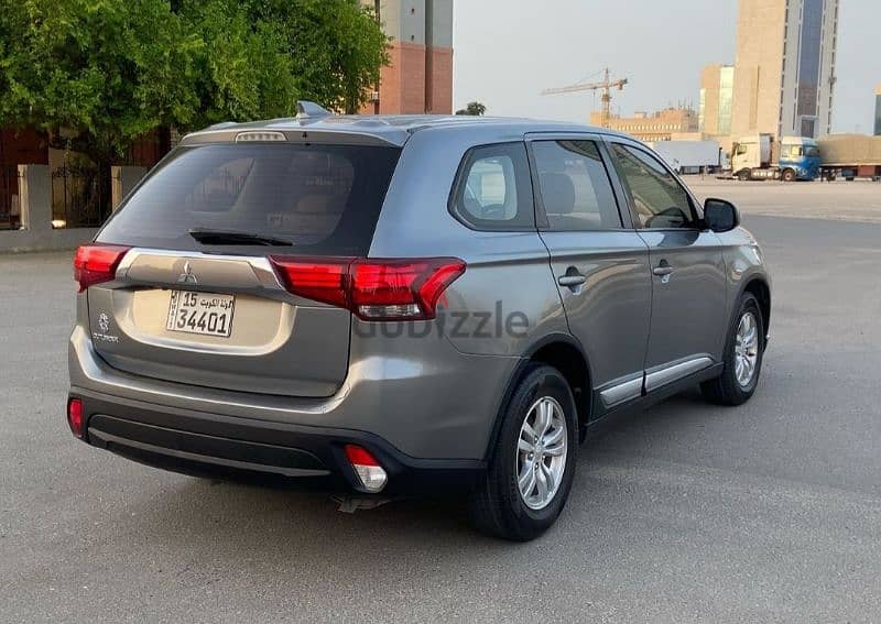 Mitsubishi Outlander 2018 1