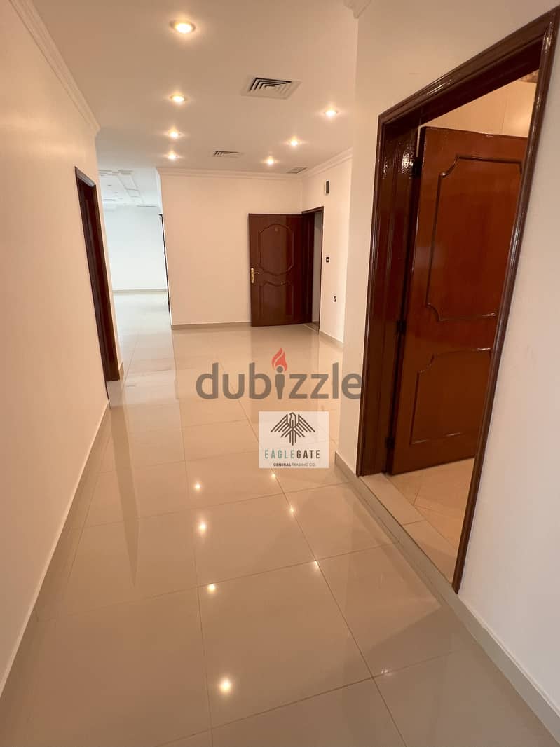 Salwa, very spacious 3 bedroom apartment 5