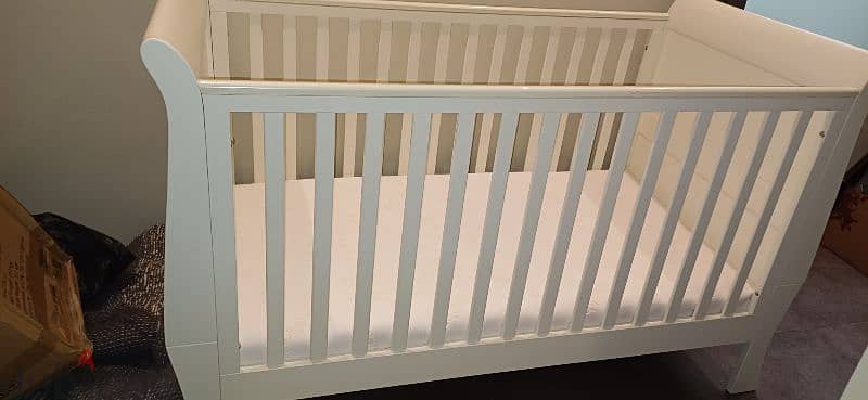 baby crib 2