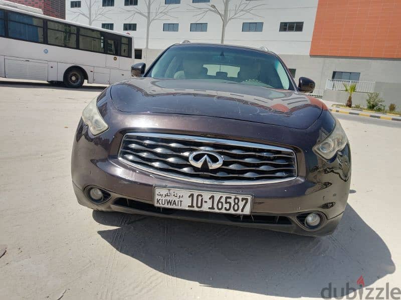 Infiniti FX45/Fx35 2010 full option in neat condition only 950 kd last 2