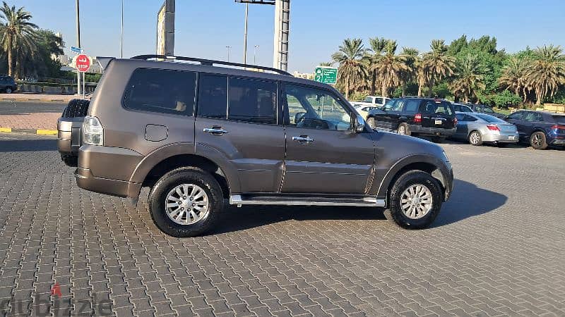 Mitsubishi Pajero 2012 5