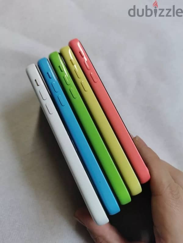 iPhone 5c 32 GB Renewed 1