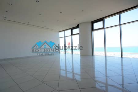 3 Bedrooms Big Apartment with panoramic sea view in Salmiya