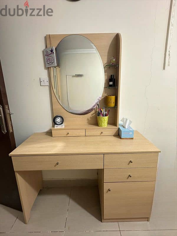 Safat Dressing Table with rounded mirror 0