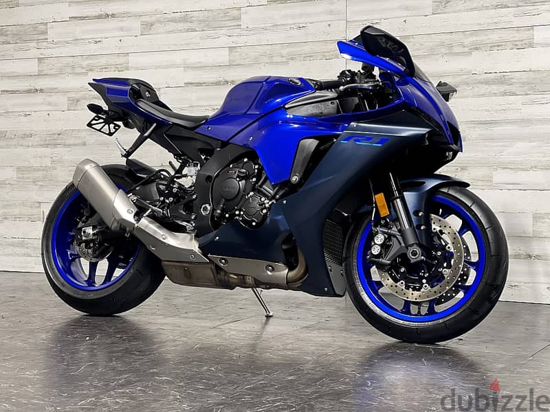 2023 Yamaha R1   (+97466574363) 0