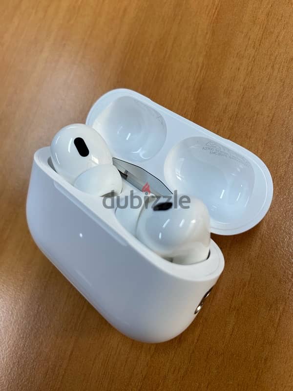 Apple AirPods Pro 2nd Generation USB C (Original) 0