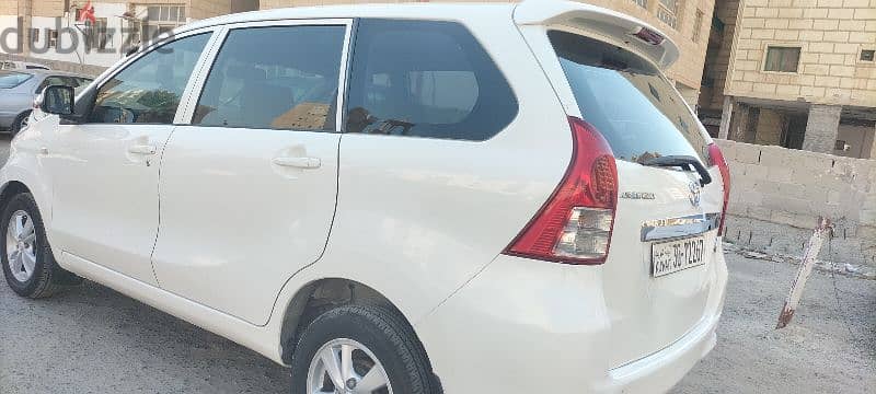 Toyota avanza 2015 4