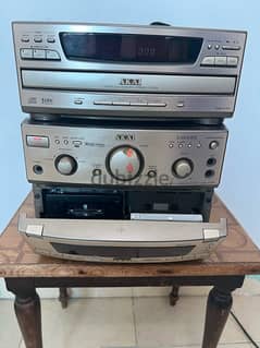 AKAI Cassette with  3 Cd changer 0