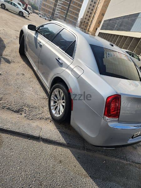 Chrysler 300M/300C 2019 7