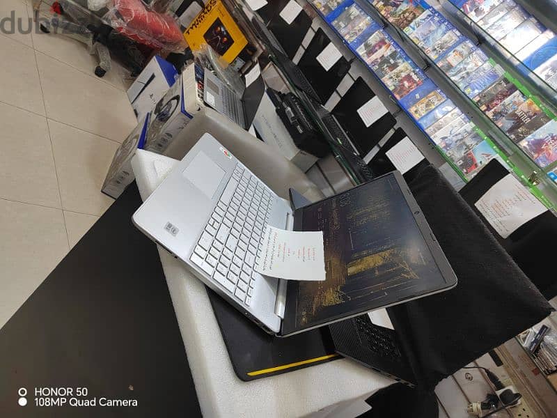 hp 15 laptop core i3 10 generation Ram 12 Hard ssd جيل عاشر حالة جديد 2