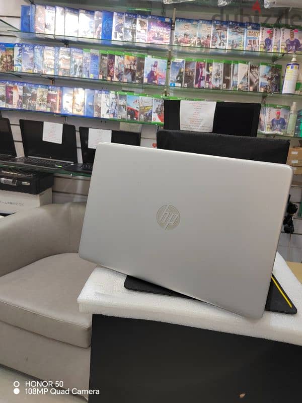 hp 15 laptop core i3 10 generation Ram 12 Hard ssd جيل عاشر حالة جديد 6