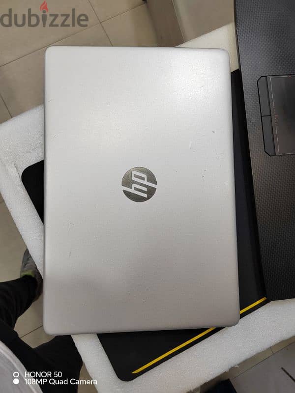 hp 15 laptop core i3 10 generation Ram 12 Hard ssd جيل عاشر حالة جديد 9