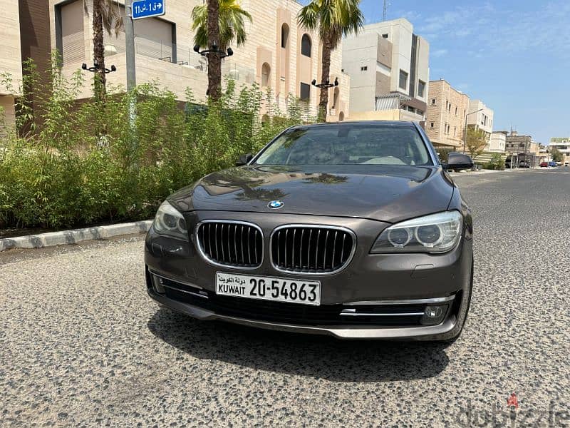 BMW 7-Series 2013 1