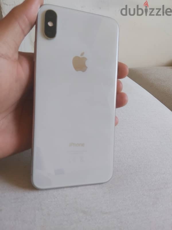 iPhone XS Max 4