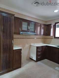 Beautiful 4 bedroom floor with balcony in Mangaf