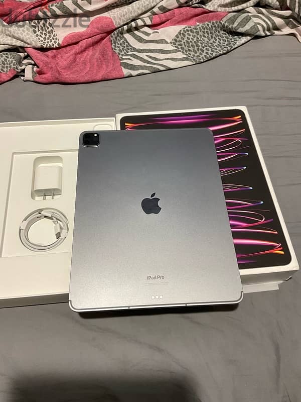 iPad Pro 6 generation 12.9 M2 512GB 5G + WiFi cellular 2