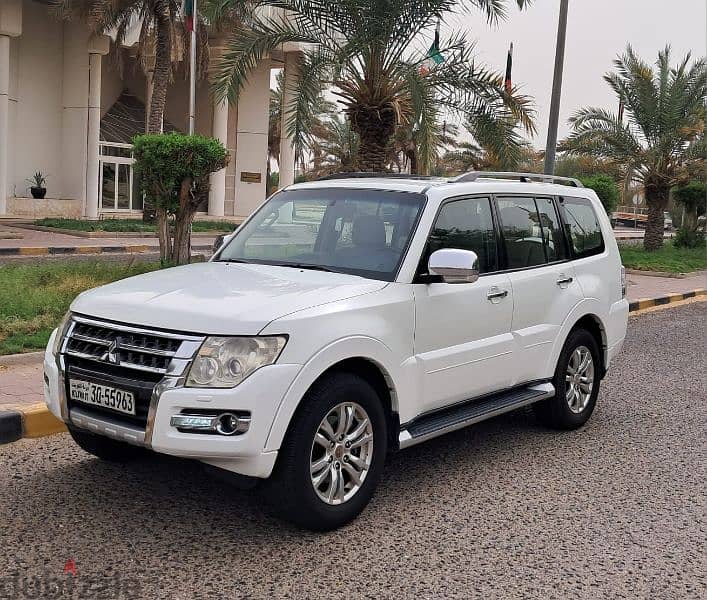 Mitsubishi Pajero GLS - 2015 0