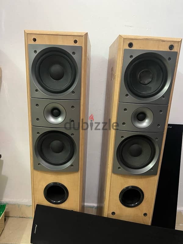 pioneer Tower speakers (2 nos ) 1