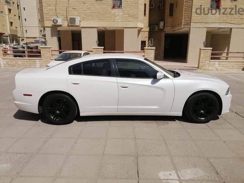 Dodge Charger 2014 1